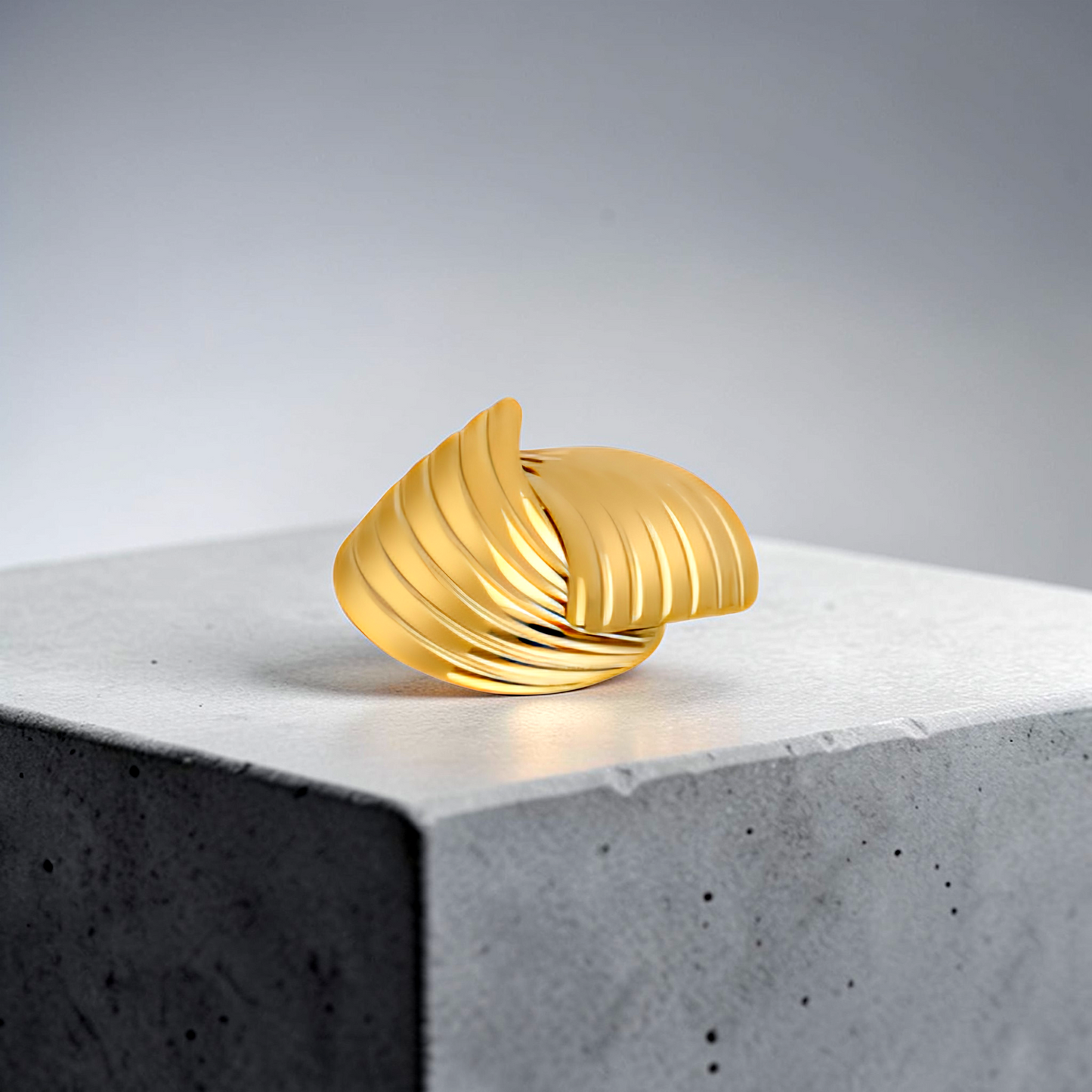 Cercei Damă din Oțel Inoxidabil, Design Fluid cu Textură Striată