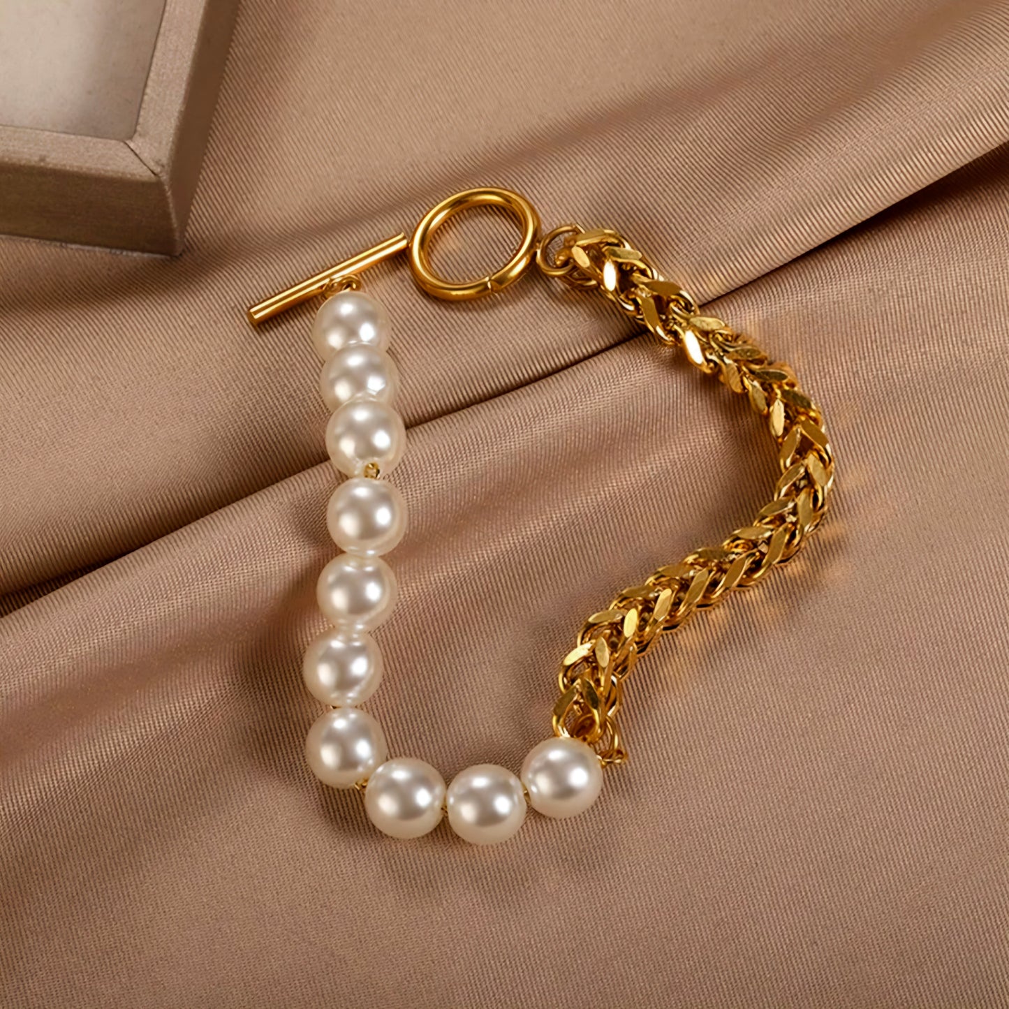 Brățară Freelook, Design Dual cu Zale Masive și Perle Sidefate