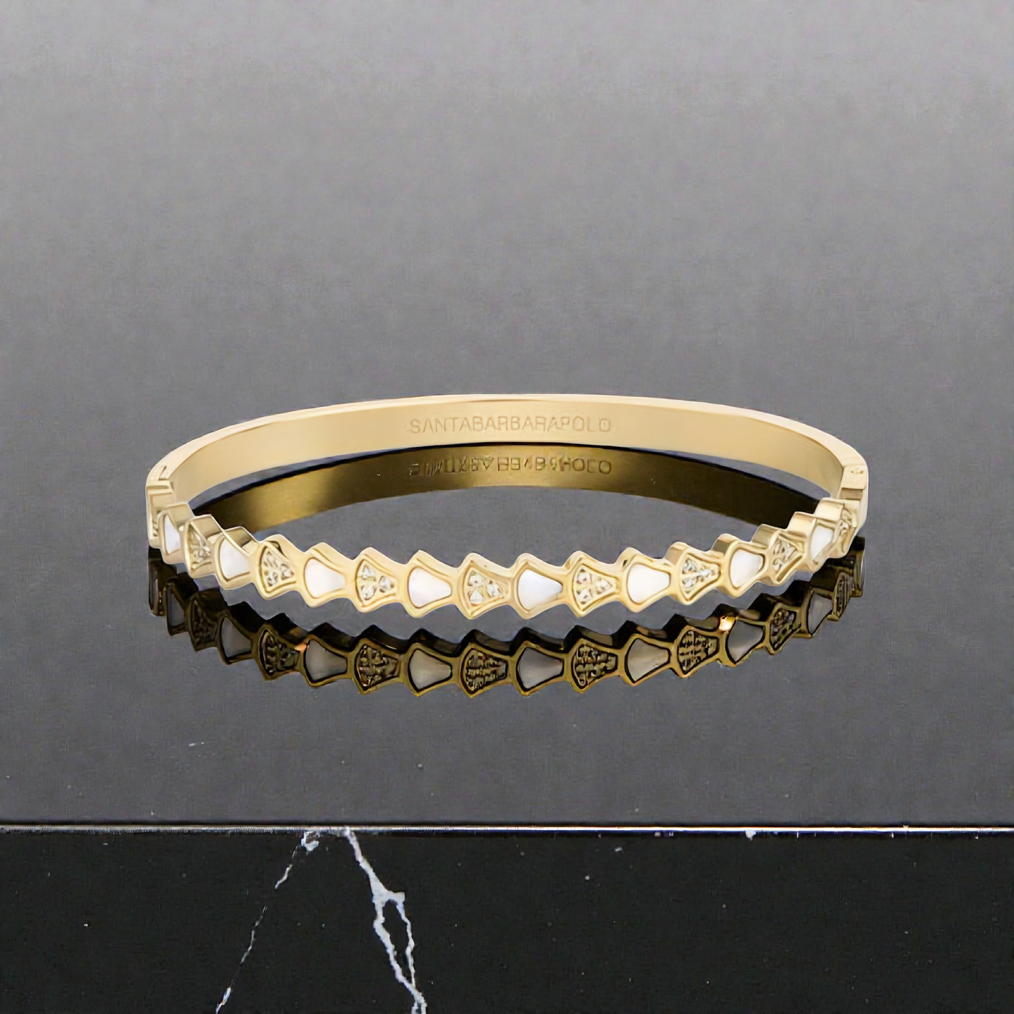 Brățară de Damă Santa Barbara Polo, Design Fin Auriu din Oțel Inoxidabil cu Detalii din Sidef